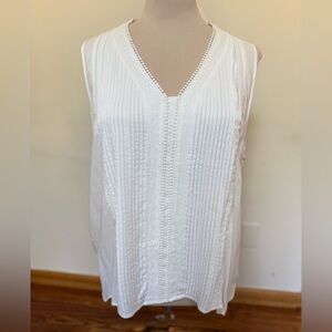 Soft Surroundings white Lace Trim Top #124